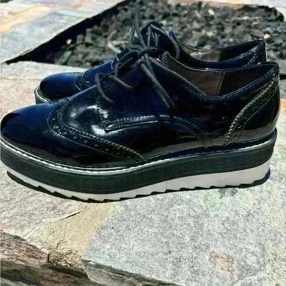 Ladies Zara Patent Oxford lace up shoes- size 40 super fun - Picture 7 of 11